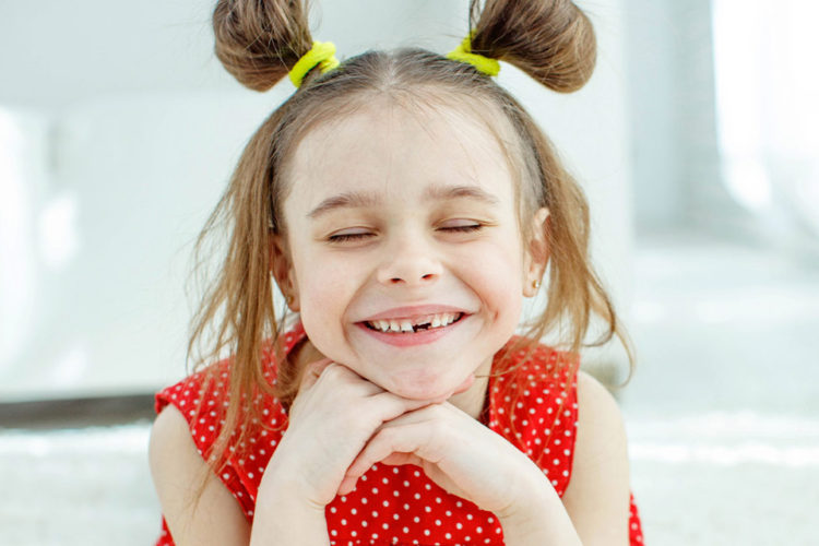 ¿Es cierto que los dientes de leche no tienen raíz?